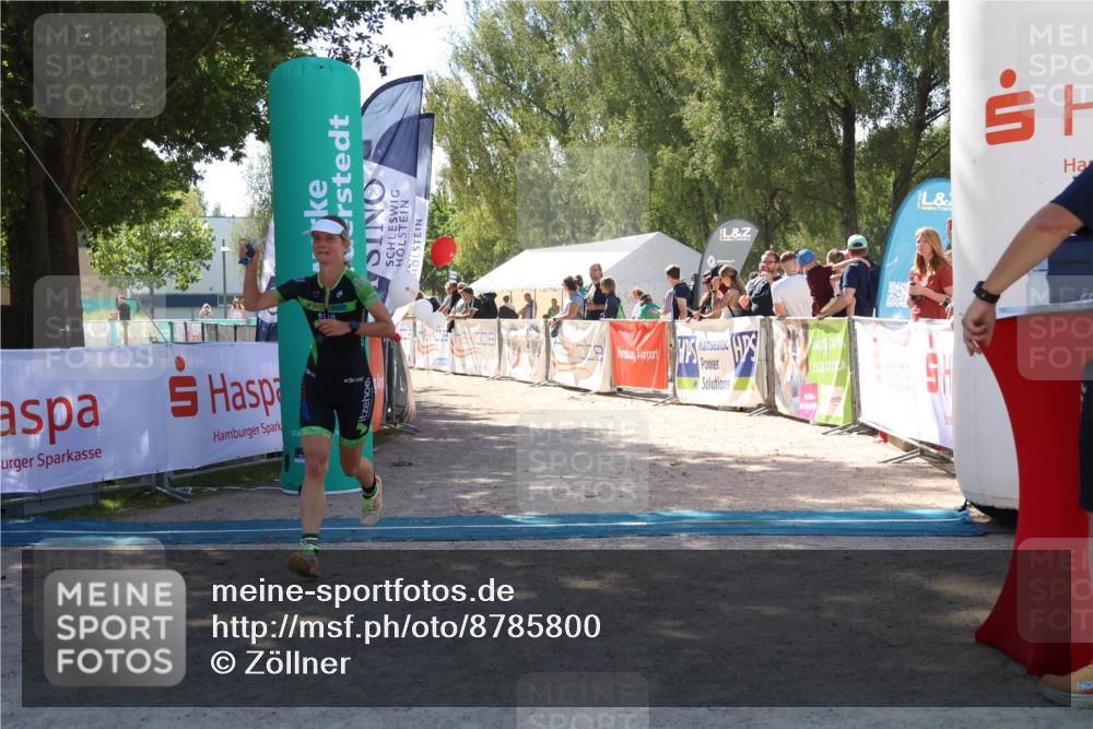 07.09.2025 - 19. Norderstedt Triathlon Zöllner http://msf.ph/oto/8785800 07.09.2025 13:20:08 Ziel 1262 meine-sportfotos.de