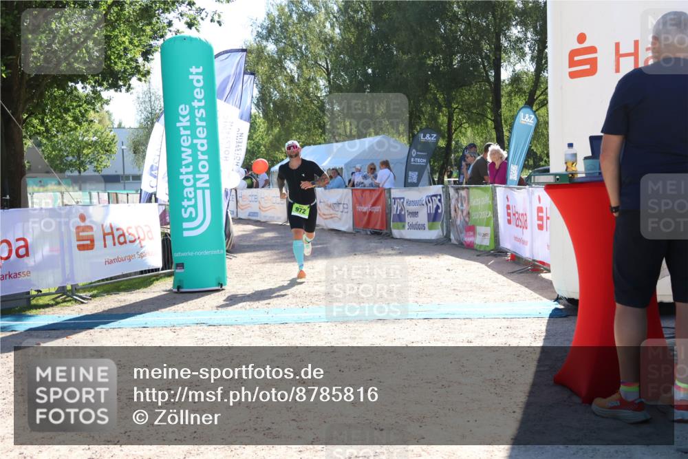 07.09.2025 - 19. Norderstedt Triathlon Zöllner http://msf.ph/oto/8785816 07.09.2025 15:33:50 Ziel 972 meine-sportfotos.de