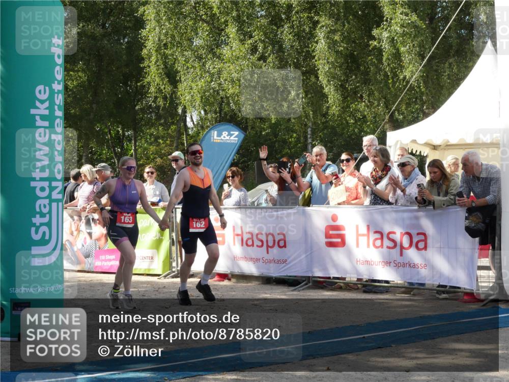 07.09.2025 - 19. Norderstedt Triathlon Zöllner http://msf.ph/oto/8785820 07.09.2025 12:51:57 Ziel 162, 163 meine-sportfotos.de