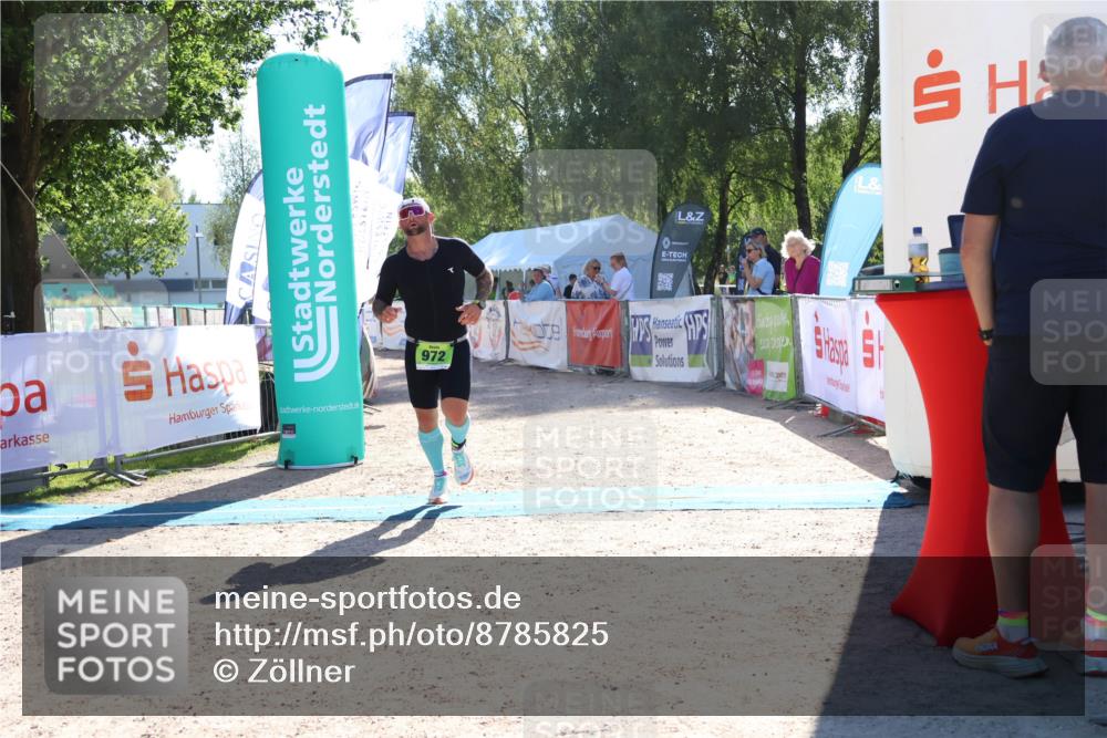 07.09.2025 - 19. Norderstedt Triathlon Zöllner http://msf.ph/oto/8785825 07.09.2025 15:33:51 Ziel 972 meine-sportfotos.de