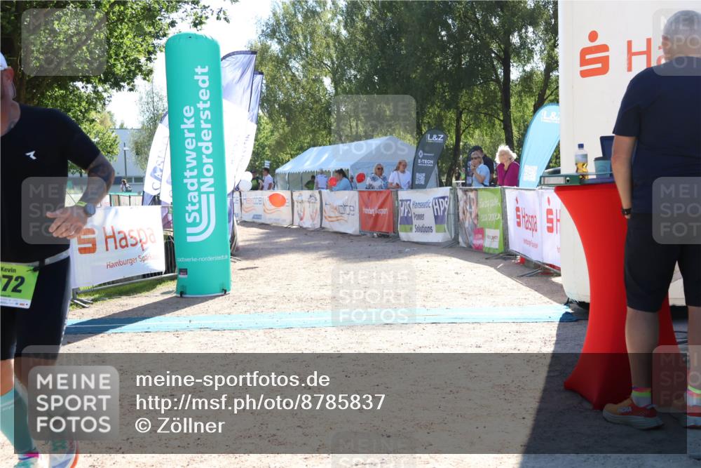 07.09.2025 - 19. Norderstedt Triathlon Zöllner http://msf.ph/oto/8785837 07.09.2025 15:33:52 Ziel 972 meine-sportfotos.de