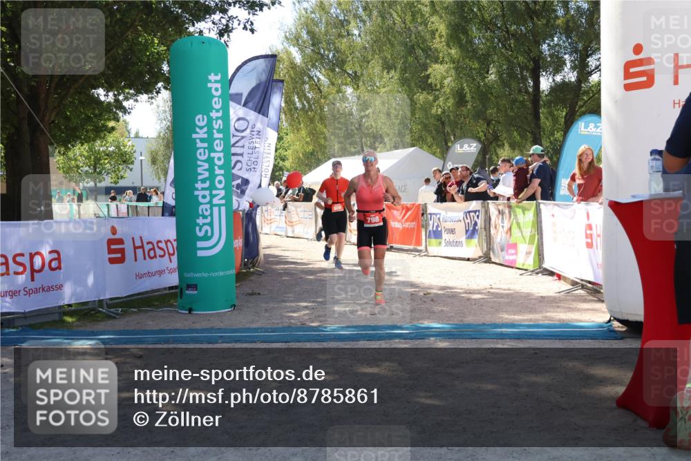 07.09.2025 - 19. Norderstedt Triathlon Zöllner http://msf.ph/oto/8785861 07.09.2025 13:20:34 Ziel 781, 798, 808, 1397 meine-sportfotos.de