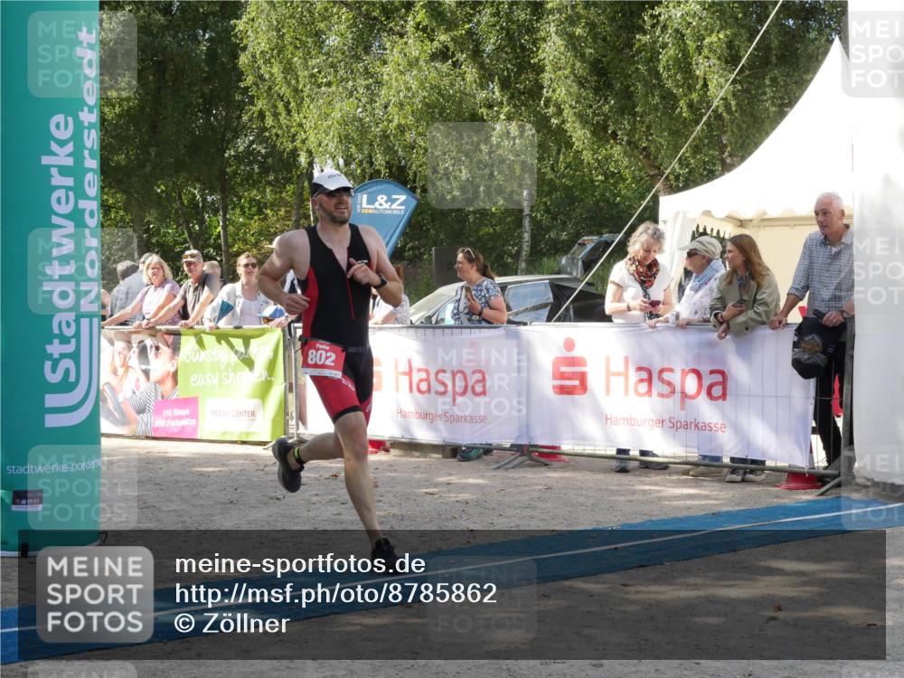 07.09.2025 - 19. Norderstedt Triathlon Zöllner http://msf.ph/oto/8785862 07.09.2025 12:53:12 Ziel 802, 1359 meine-sportfotos.de