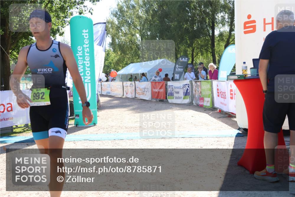 07.09.2025 - 19. Norderstedt Triathlon Zöllner http://msf.ph/oto/8785871 07.09.2025 15:34:00 Ziel 992 meine-sportfotos.de