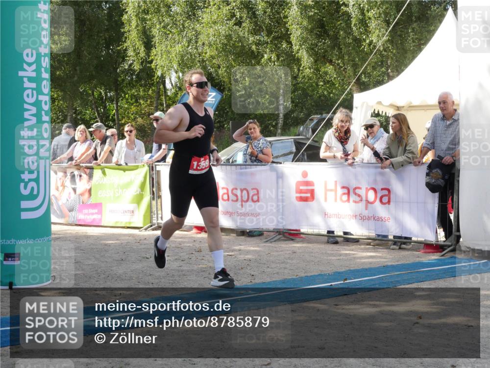 07.09.2025 - 19. Norderstedt Triathlon Zöllner http://msf.ph/oto/8785879 07.09.2025 12:53:17 Ziel 802, 1359 meine-sportfotos.de
