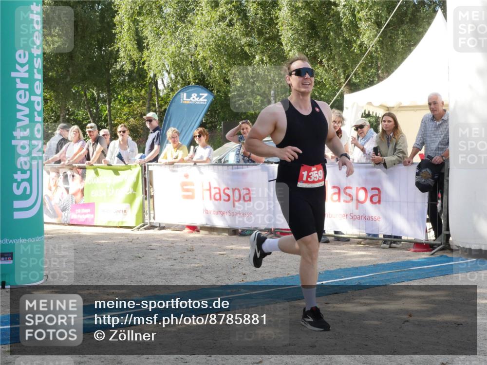 07.09.2025 - 19. Norderstedt Triathlon Zöllner http://msf.ph/oto/8785881 07.09.2025 12:53:17 Ziel 802, 1359 meine-sportfotos.de