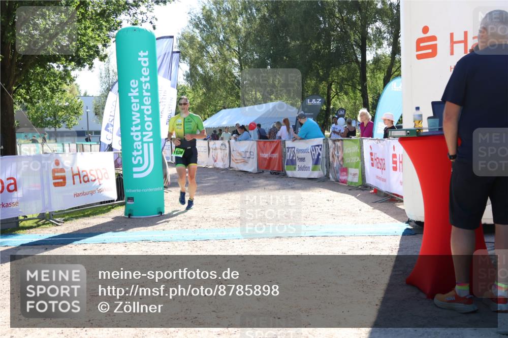 07.09.2025 - 19. Norderstedt Triathlon Zöllner http://msf.ph/oto/8785898 07.09.2025 15:34:46 Ziel 1028 meine-sportfotos.de