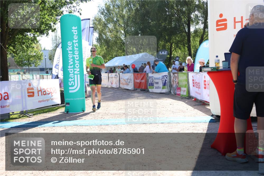 07.09.2025 - 19. Norderstedt Triathlon Zöllner http://msf.ph/oto/8785901 07.09.2025 15:34:46 Ziel 1028 meine-sportfotos.de