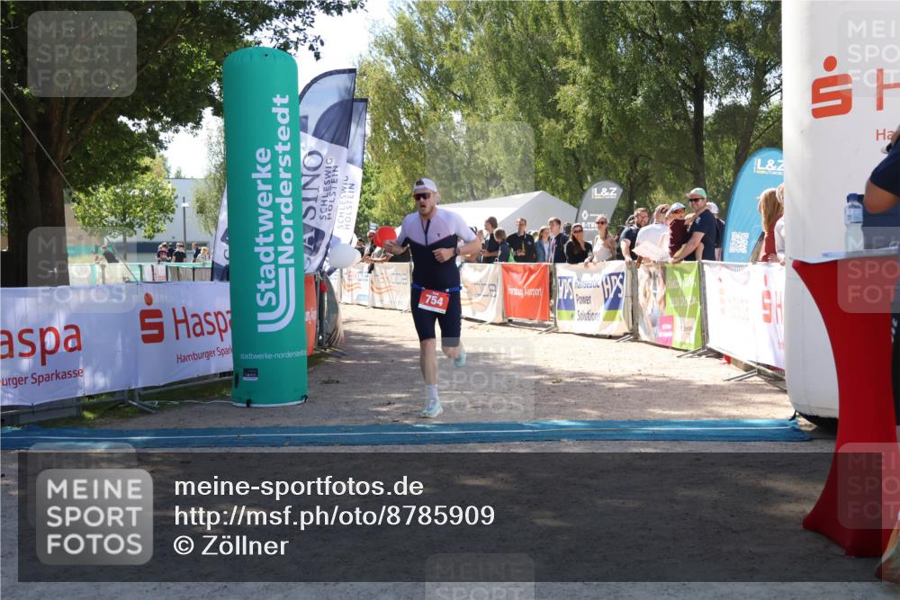 07.09.2025 - 19. Norderstedt Triathlon Zöllner http://msf.ph/oto/8785909 07.09.2025 13:20:56 Ziel 754 meine-sportfotos.de