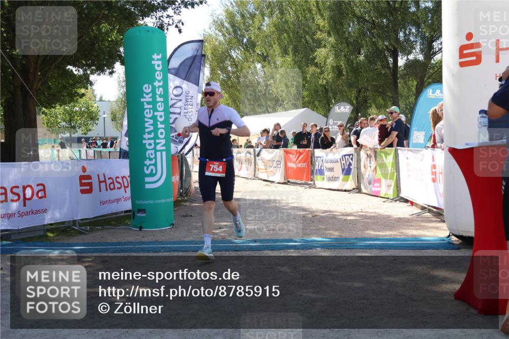 07.09.2025 - 19. Norderstedt Triathlon Zöllner http://msf.ph/oto/8785915 07.09.2025 13:20:57 Ziel 754 meine-sportfotos.de