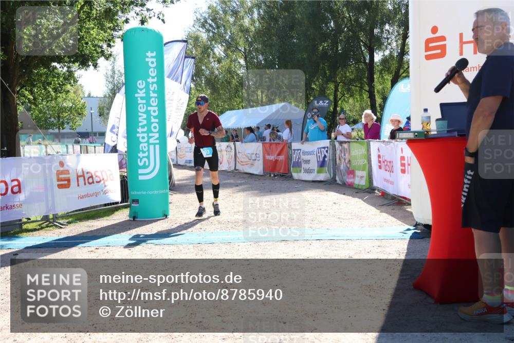 07.09.2025 - 19. Norderstedt Triathlon Zöllner http://msf.ph/oto/8785940 07.09.2025 15:35:02 Ziel 393 meine-sportfotos.de