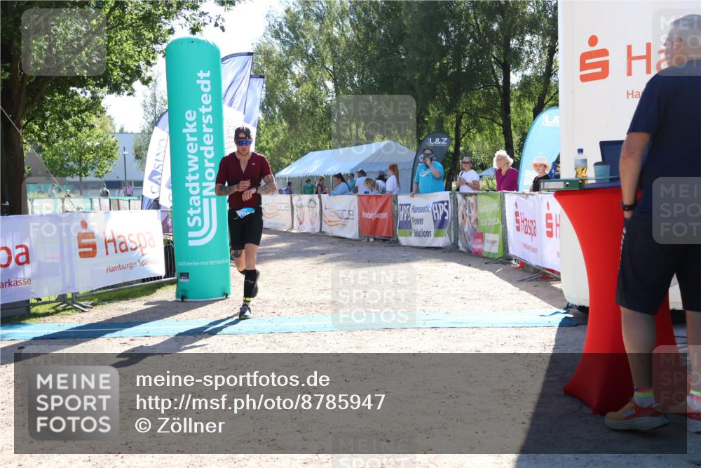 07.09.2025 - 19. Norderstedt Triathlon Zöllner http://msf.ph/oto/8785947 07.09.2025 15:35:02 Ziel 393 meine-sportfotos.de