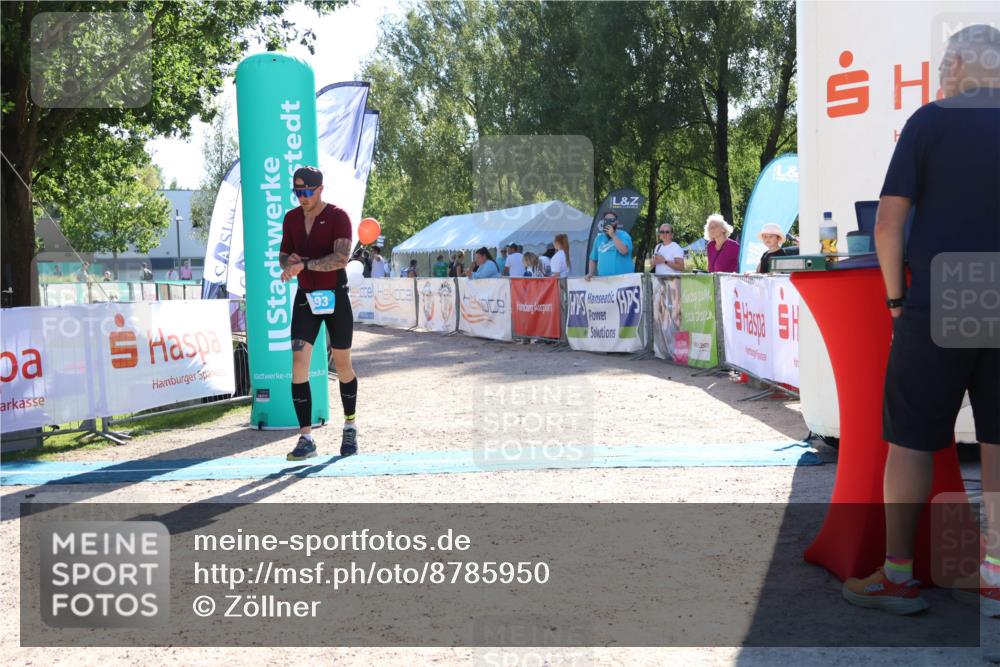 07.09.2025 - 19. Norderstedt Triathlon Zöllner http://msf.ph/oto/8785950 07.09.2025 15:35:02 Ziel 393 meine-sportfotos.de