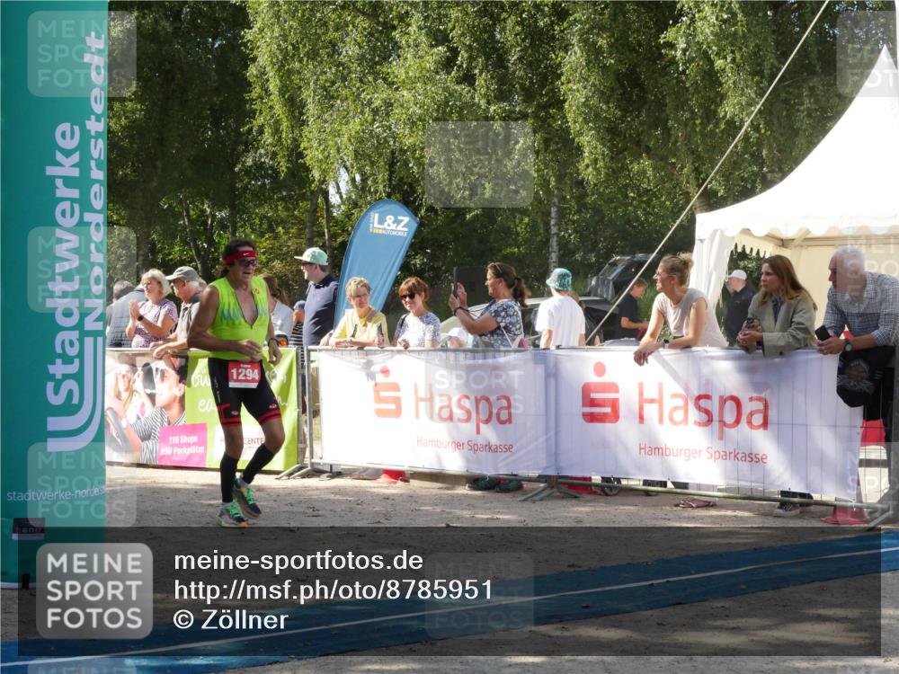 07.09.2025 - 19. Norderstedt Triathlon Zöllner http://msf.ph/oto/8785951 07.09.2025 12:56:34 Ziel 261, 807, 1249, 1294 meine-sportfotos.de