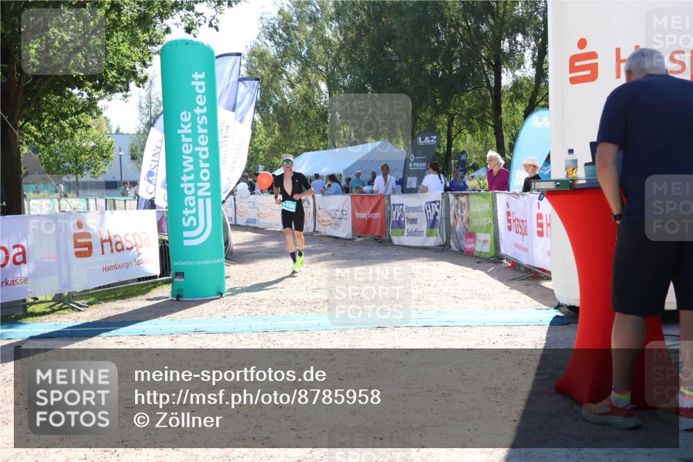 07.09.2025 - 19. Norderstedt Triathlon Zöllner http://msf.ph/oto/8785958 07.09.2025 15:35:08 Ziel 393, 1406 meine-sportfotos.de