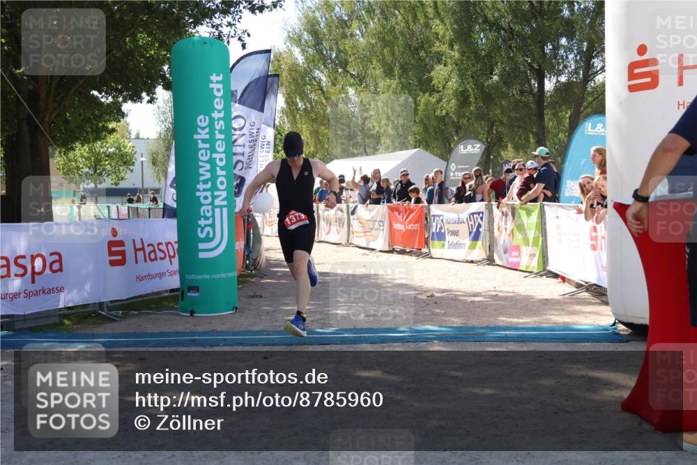 07.09.2025 - 19. Norderstedt Triathlon Zöllner http://msf.ph/oto/8785960 07.09.2025 13:21:49 Ziel 1373 meine-sportfotos.de