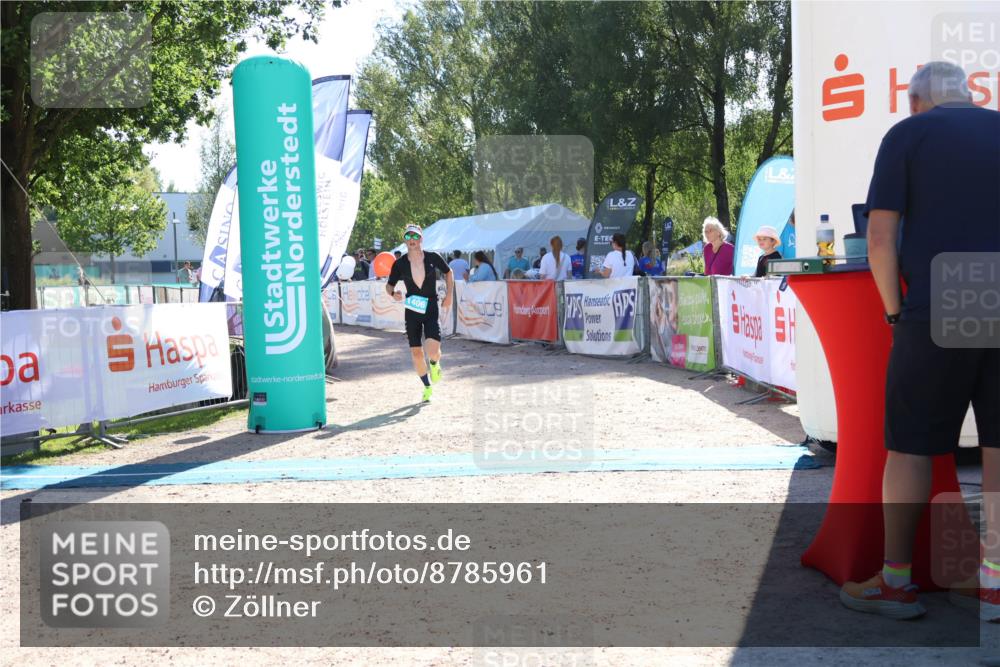 07.09.2025 - 19. Norderstedt Triathlon Zöllner http://msf.ph/oto/8785961 07.09.2025 15:35:08 Ziel 393, 1406 meine-sportfotos.de