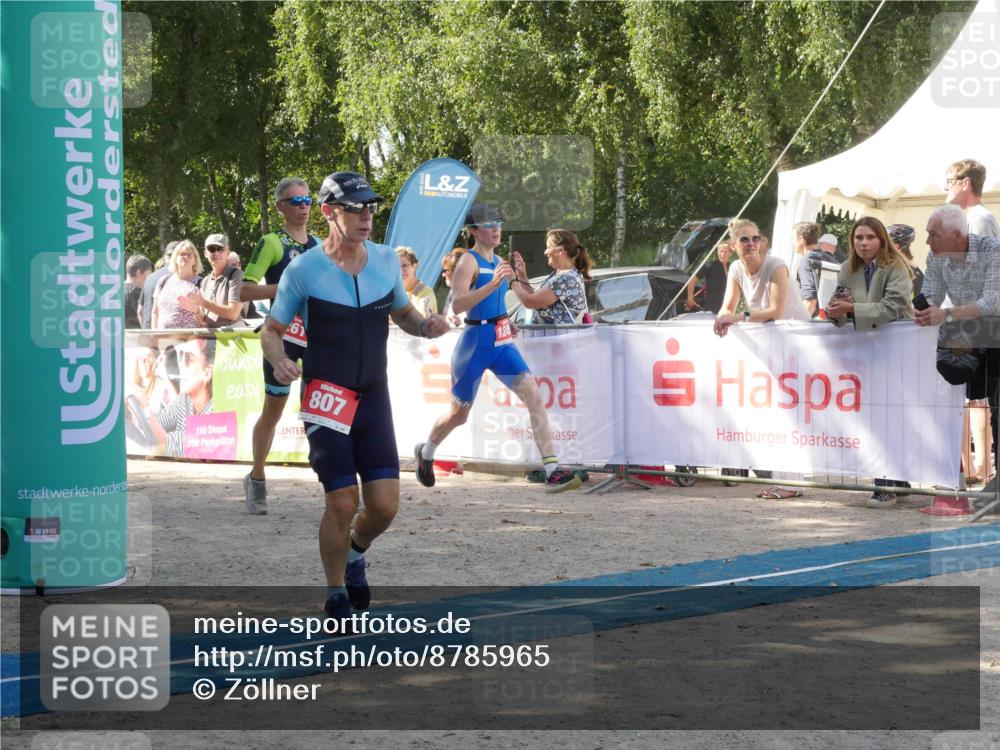 07.09.2025 - 19. Norderstedt Triathlon Zöllner http://msf.ph/oto/8785965 07.09.2025 12:56:38 Ziel 261, 807, 1249, 1294 meine-sportfotos.de