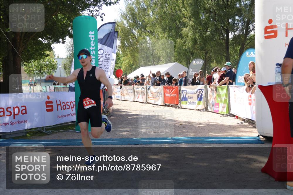 07.09.2025 - 19. Norderstedt Triathlon Zöllner http://msf.ph/oto/8785967 07.09.2025 13:21:50 Ziel 220, 1373 meine-sportfotos.de