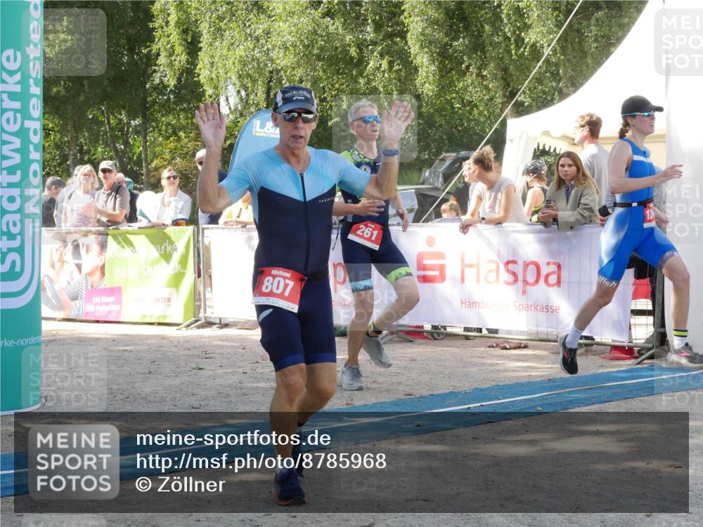 07.09.2025 - 19. Norderstedt Triathlon Zöllner http://msf.ph/oto/8785968 07.09.2025 12:56:39 Ziel 261, 807, 1249, 1294 meine-sportfotos.de