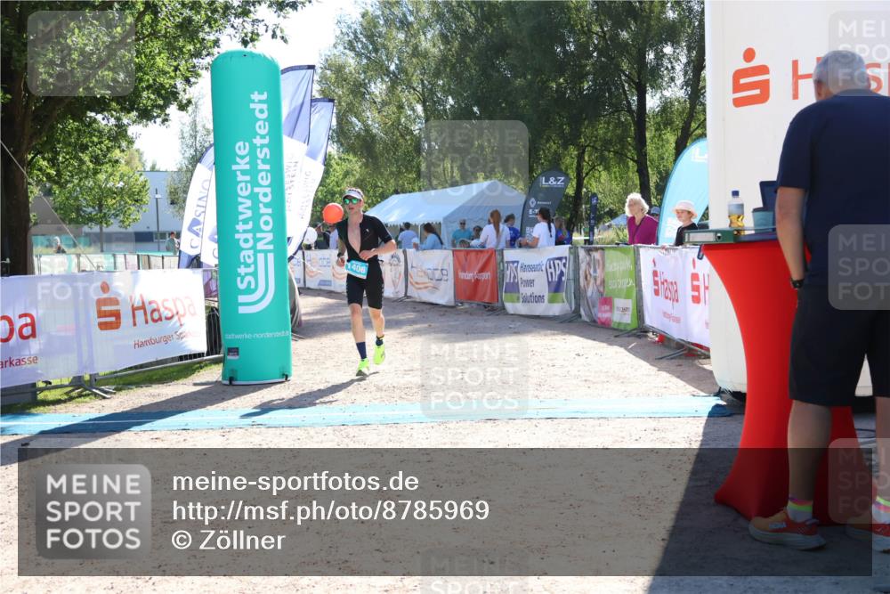 07.09.2025 - 19. Norderstedt Triathlon Zöllner http://msf.ph/oto/8785969 07.09.2025 15:35:08 Ziel 393, 1406 meine-sportfotos.de