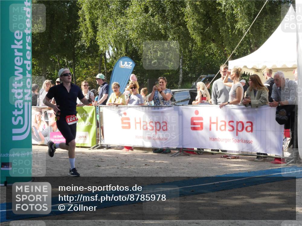 07.09.2025 - 19. Norderstedt Triathlon Zöllner http://msf.ph/oto/8785978 07.09.2025 12:56:45 Ziel 261, 1241, 1249, 1351, 1387 meine-sportfotos.de