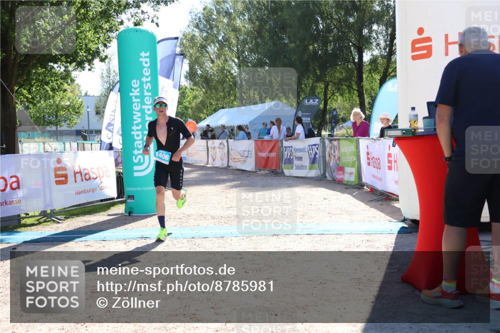 07.09.2025 - 19. Norderstedt Triathlon Zöllner http://msf.ph/oto/8785981 07.09.2025 15:35:09 Ziel 393, 1406 meine-sportfotos.de