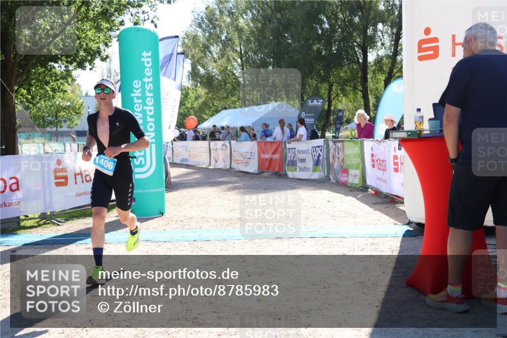 07.09.2025 - 19. Norderstedt Triathlon Zöllner http://msf.ph/oto/8785983 07.09.2025 15:35:10 Ziel 1406 meine-sportfotos.de