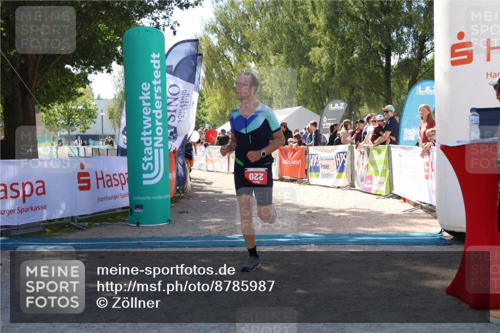 07.09.2025 - 19. Norderstedt Triathlon Zöllner http://msf.ph/oto/8785987 07.09.2025 13:21:56 Ziel 220, 249, 301 meine-sportfotos.de