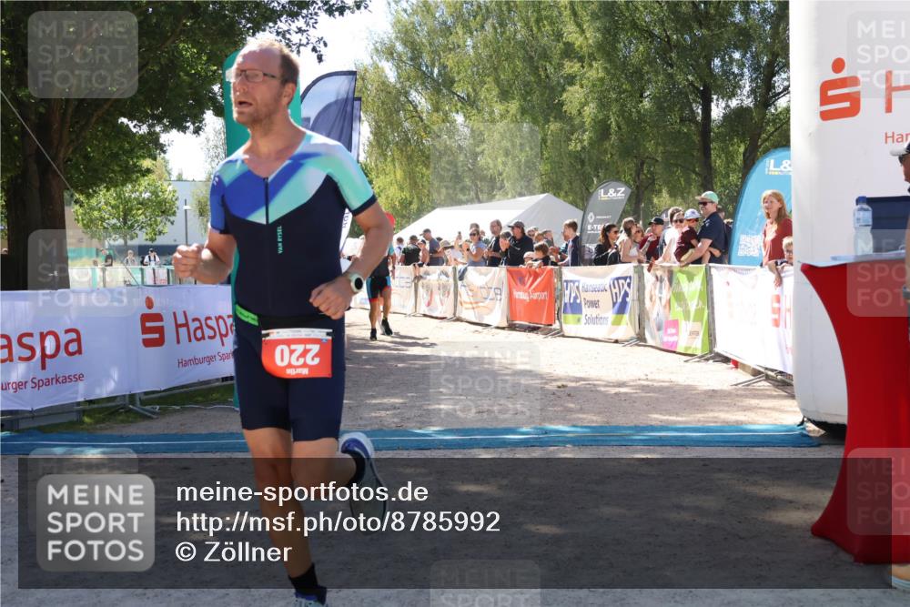 07.09.2025 - 19. Norderstedt Triathlon Zöllner http://msf.ph/oto/8785992 07.09.2025 13:21:57 Ziel 220, 249, 301 meine-sportfotos.de