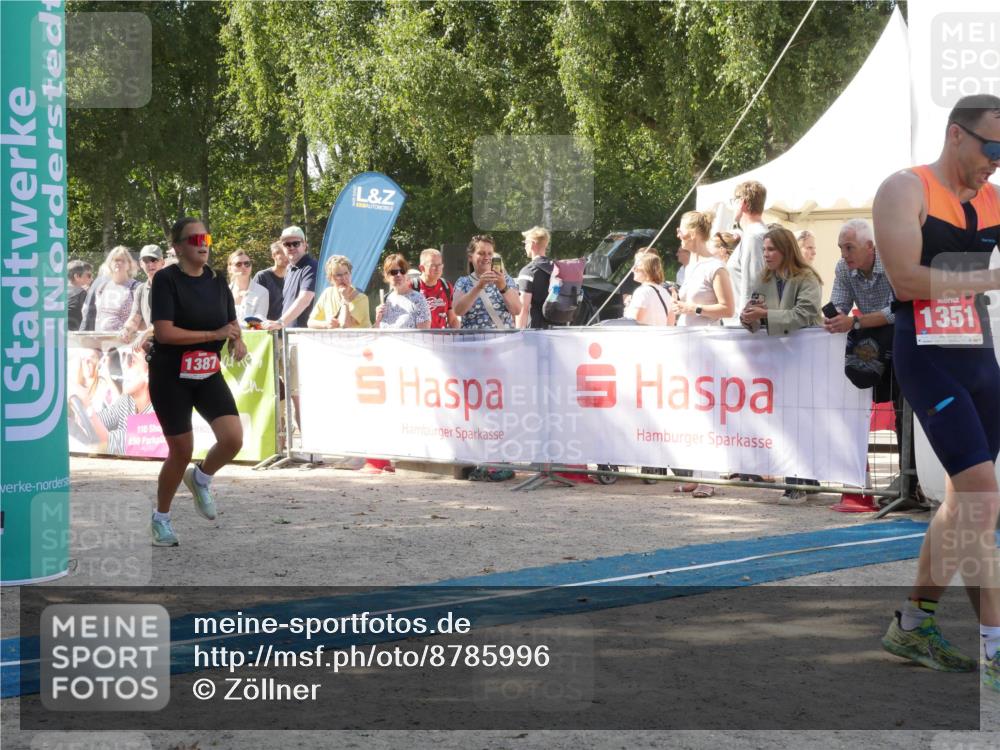 07.09.2025 - 19. Norderstedt Triathlon Zöllner http://msf.ph/oto/8785996 07.09.2025 12:56:49 Ziel 1241, 1351, 1387 meine-sportfotos.de