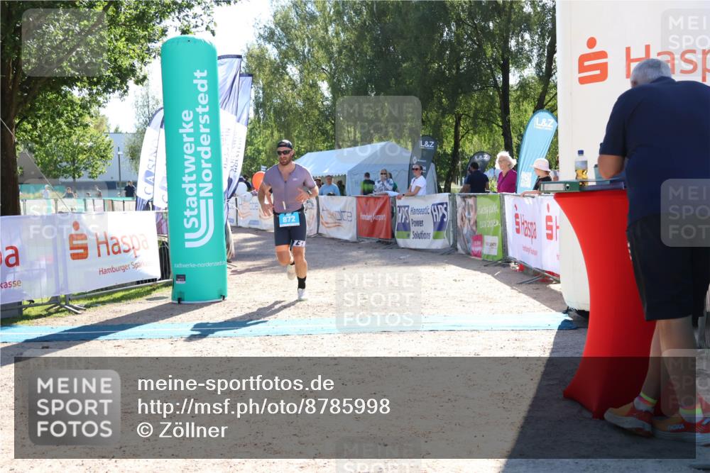 07.09.2025 - 19. Norderstedt Triathlon Zöllner http://msf.ph/oto/8785998 07.09.2025 15:35:54 Ziel 369, 872 meine-sportfotos.de