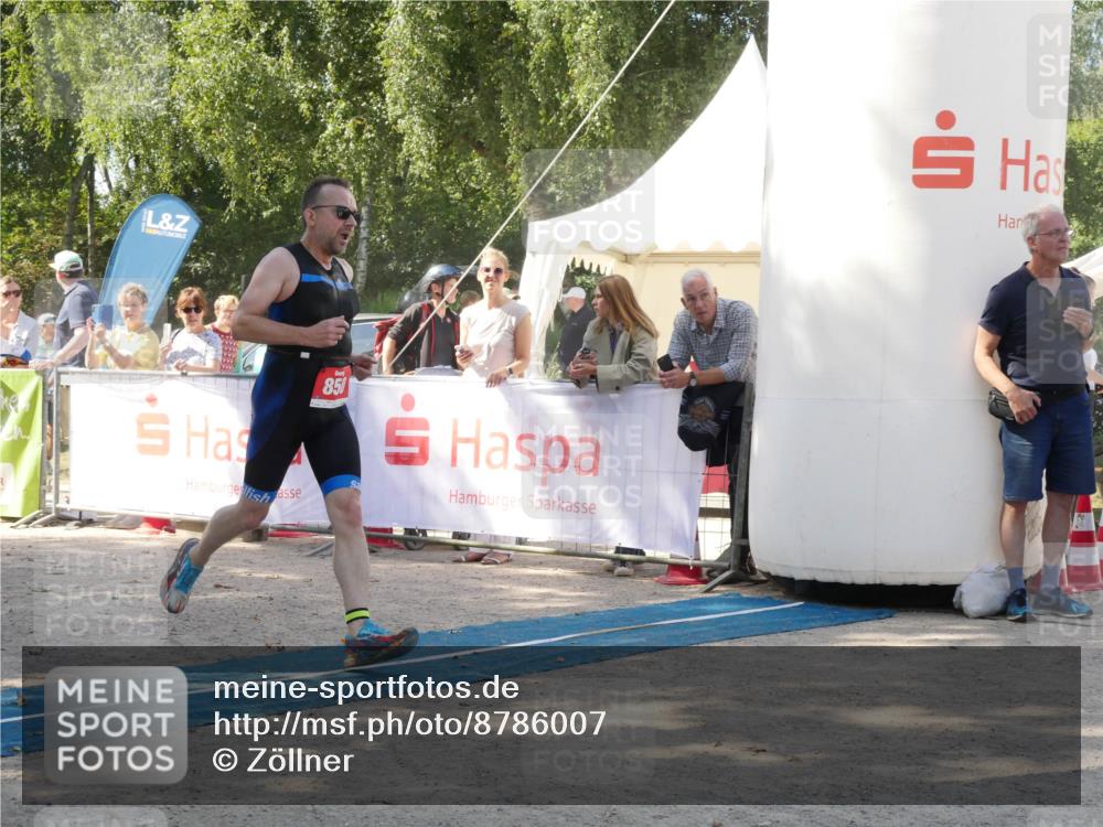 07.09.2025 - 19. Norderstedt Triathlon Zöllner http://msf.ph/oto/8786007 07.09.2025 12:57:21 Ziel 850 meine-sportfotos.de
