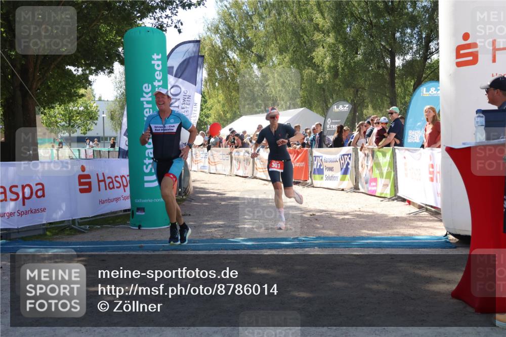 07.09.2025 - 19. Norderstedt Triathlon Zöllner http://msf.ph/oto/8786014 07.09.2025 13:21:59 Ziel 220, 249, 301 meine-sportfotos.de