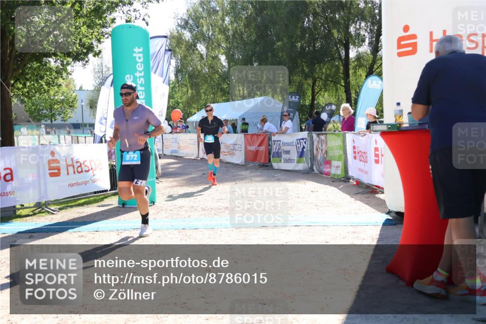 07.09.2025 - 19. Norderstedt Triathlon Zöllner http://msf.ph/oto/8786015 07.09.2025 15:35:55 Ziel 369, 872 meine-sportfotos.de