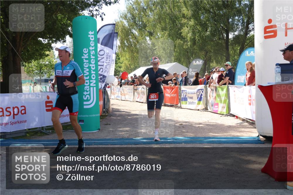 07.09.2025 - 19. Norderstedt Triathlon Zöllner http://msf.ph/oto/8786019 07.09.2025 13:22:00 Ziel 220, 249, 301 meine-sportfotos.de