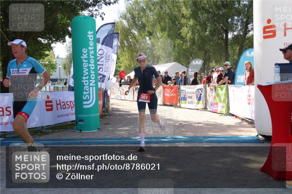 07.09.2025 - 19. Norderstedt Triathlon Zöllner http://msf.ph/oto/8786021 07.09.2025 13:22:00 Ziel 220, 249, 301 meine-sportfotos.de