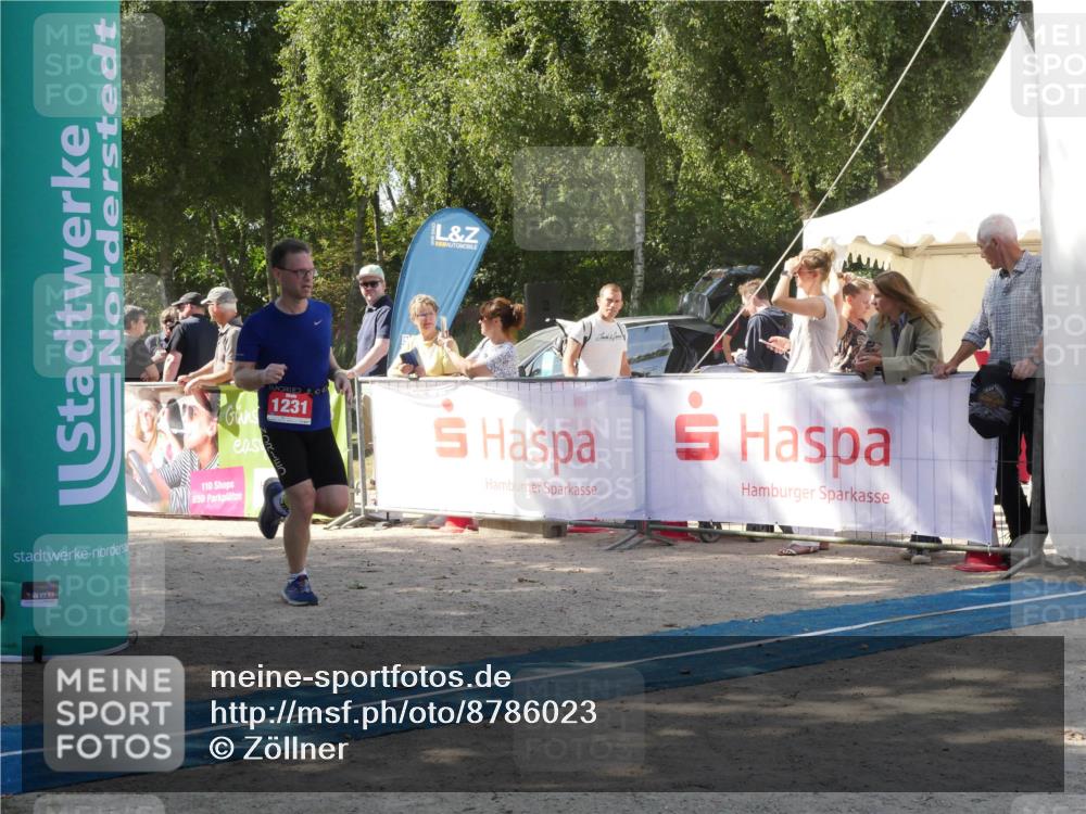 07.09.2025 - 19. Norderstedt Triathlon Zöllner http://msf.ph/oto/8786023 07.09.2025 12:57:39 Ziel 1231 meine-sportfotos.de