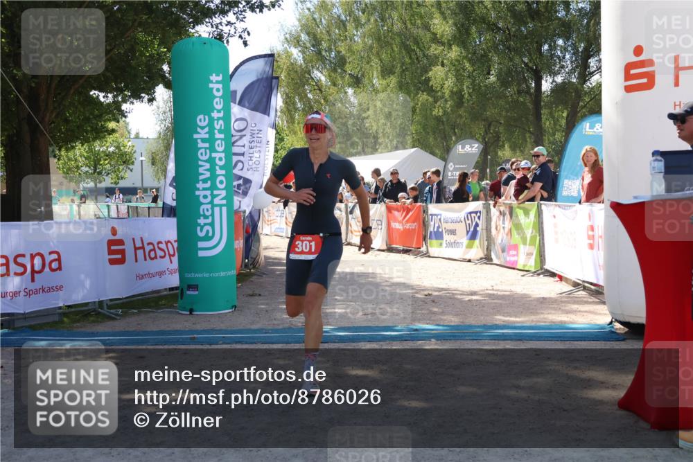 07.09.2025 - 19. Norderstedt Triathlon Zöllner http://msf.ph/oto/8786026 07.09.2025 13:22:01 Ziel 220, 249, 301 meine-sportfotos.de