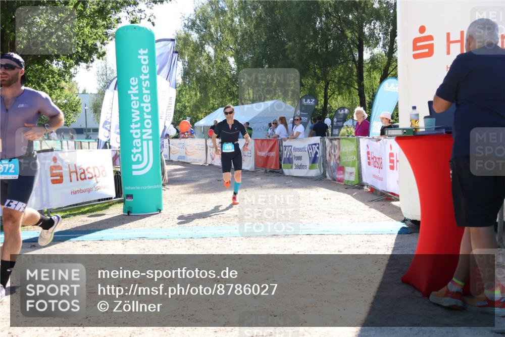 07.09.2025 - 19. Norderstedt Triathlon Zöllner http://msf.ph/oto/8786027 07.09.2025 15:35:56 Ziel 369, 872 meine-sportfotos.de