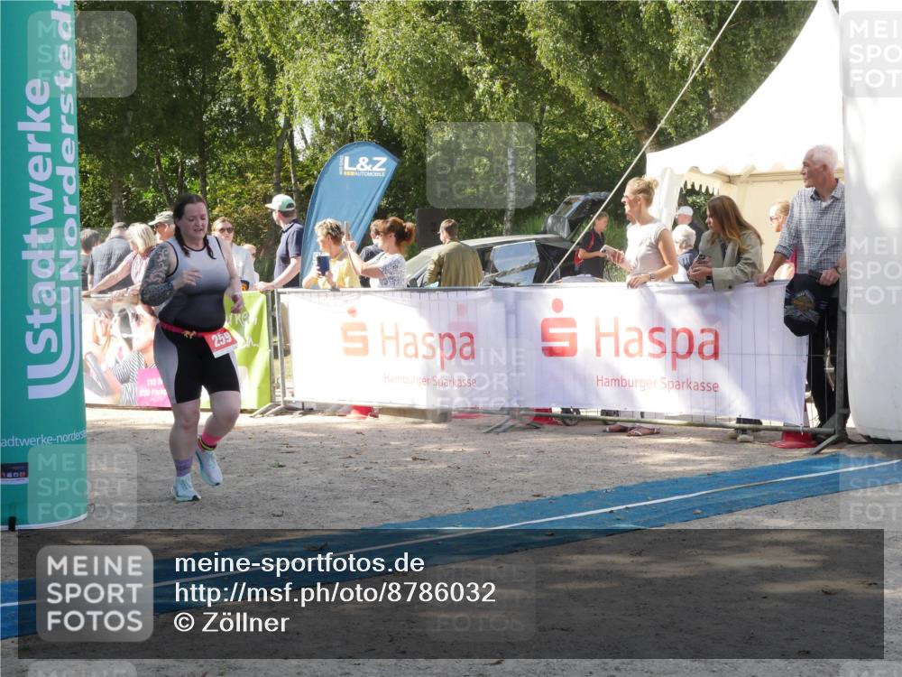 07.09.2025 - 19. Norderstedt Triathlon Zöllner http://msf.ph/oto/8786032 07.09.2025 12:57:45 Ziel 259, 1231 meine-sportfotos.de