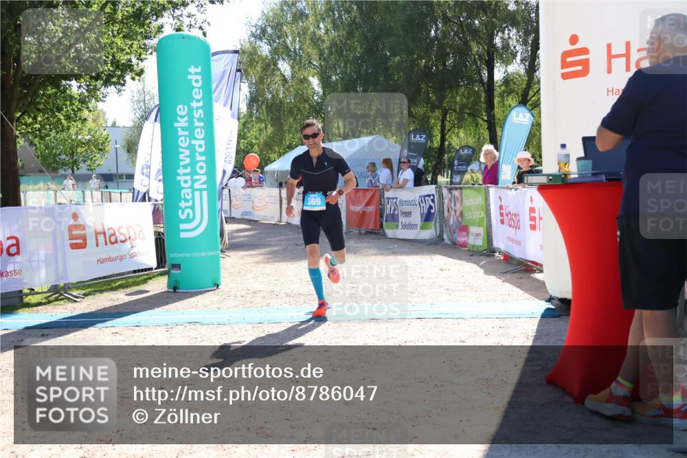 07.09.2025 - 19. Norderstedt Triathlon Zöllner http://msf.ph/oto/8786047 07.09.2025 15:35:57 Ziel 369, 872 meine-sportfotos.de