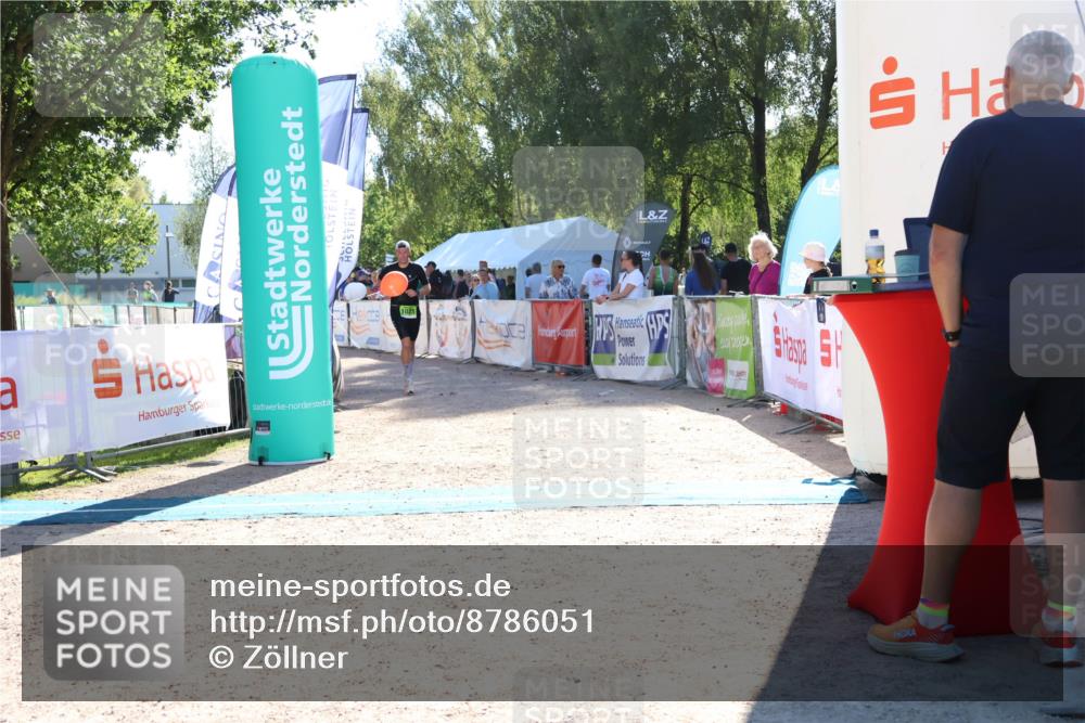 07.09.2025 - 19. Norderstedt Triathlon Zöllner http://msf.ph/oto/8786051 07.09.2025 15:36:52 Ziel 1025 meine-sportfotos.de