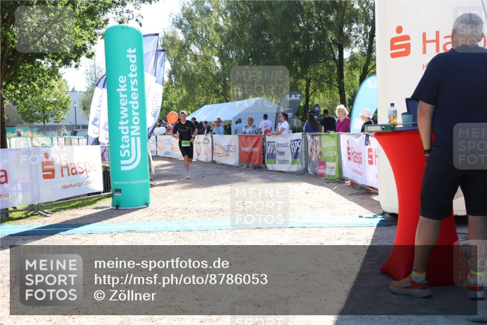 07.09.2025 - 19. Norderstedt Triathlon Zöllner http://msf.ph/oto/8786053 07.09.2025 15:36:52 Ziel 1025 meine-sportfotos.de