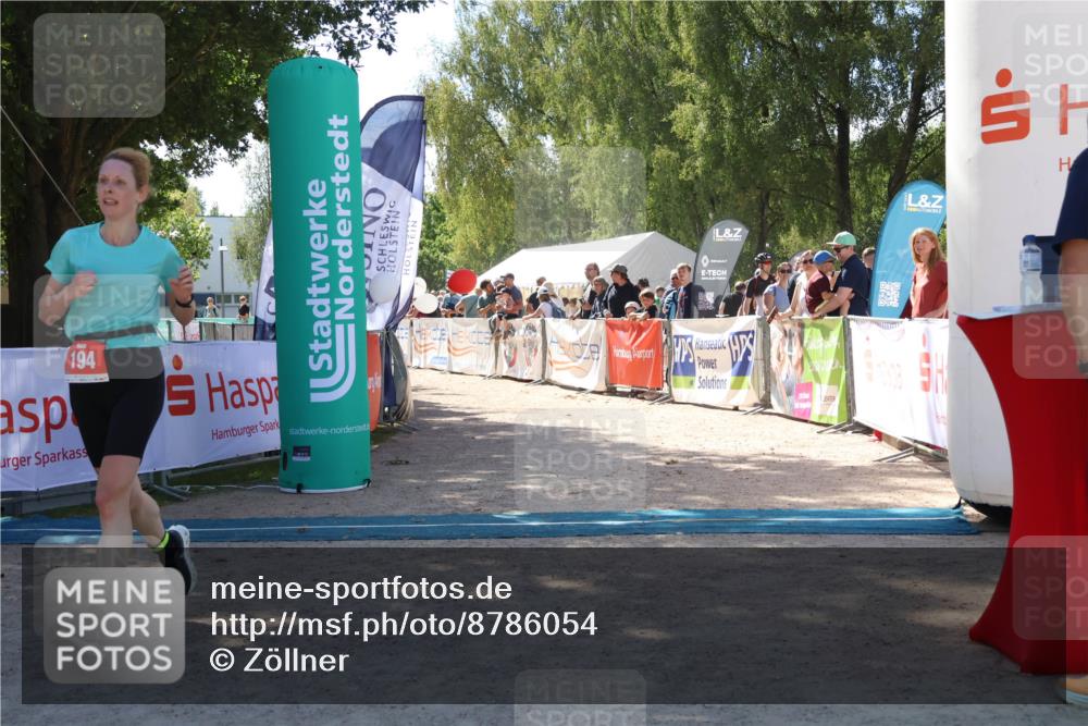 07.09.2025 - 19. Norderstedt Triathlon Zöllner http://msf.ph/oto/8786054 07.09.2025 13:22:12 Ziel 194 meine-sportfotos.de
