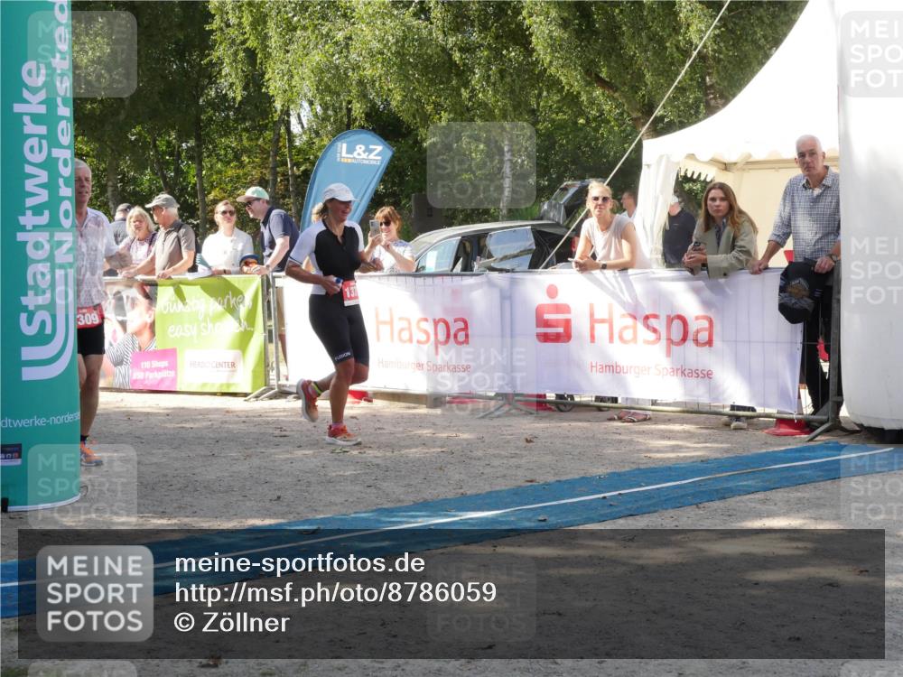 07.09.2025 - 19. Norderstedt Triathlon Zöllner http://msf.ph/oto/8786059 07.09.2025 12:57:57 Ziel 898, 1309, 1361, 1379 meine-sportfotos.de