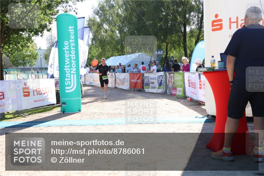 07.09.2025 - 19. Norderstedt Triathlon Zöllner http://msf.ph/oto/8786061 07.09.2025 15:36:52 Ziel 1025 meine-sportfotos.de
