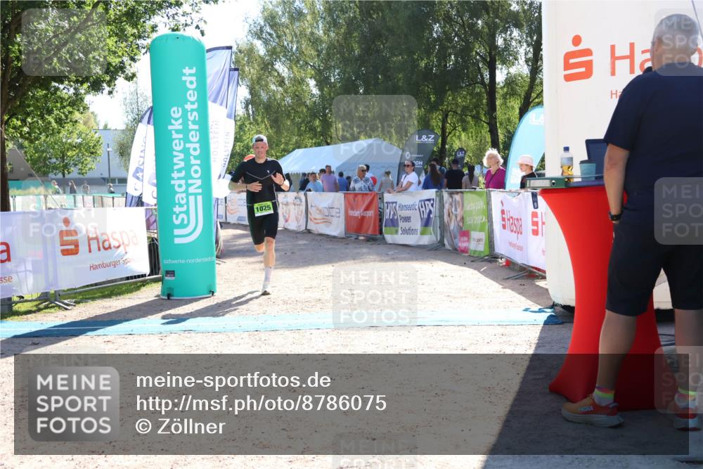 07.09.2025 - 19. Norderstedt Triathlon Zöllner http://msf.ph/oto/8786075 07.09.2025 15:36:54 Ziel 1025 meine-sportfotos.de