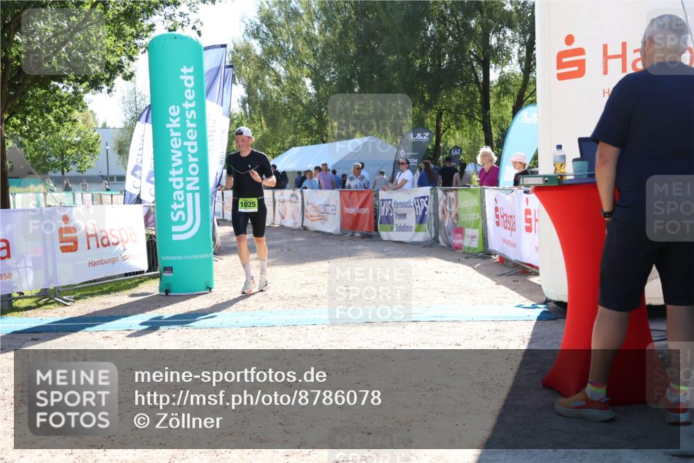 07.09.2025 - 19. Norderstedt Triathlon Zöllner http://msf.ph/oto/8786078 07.09.2025 15:36:54 Ziel 1025 meine-sportfotos.de