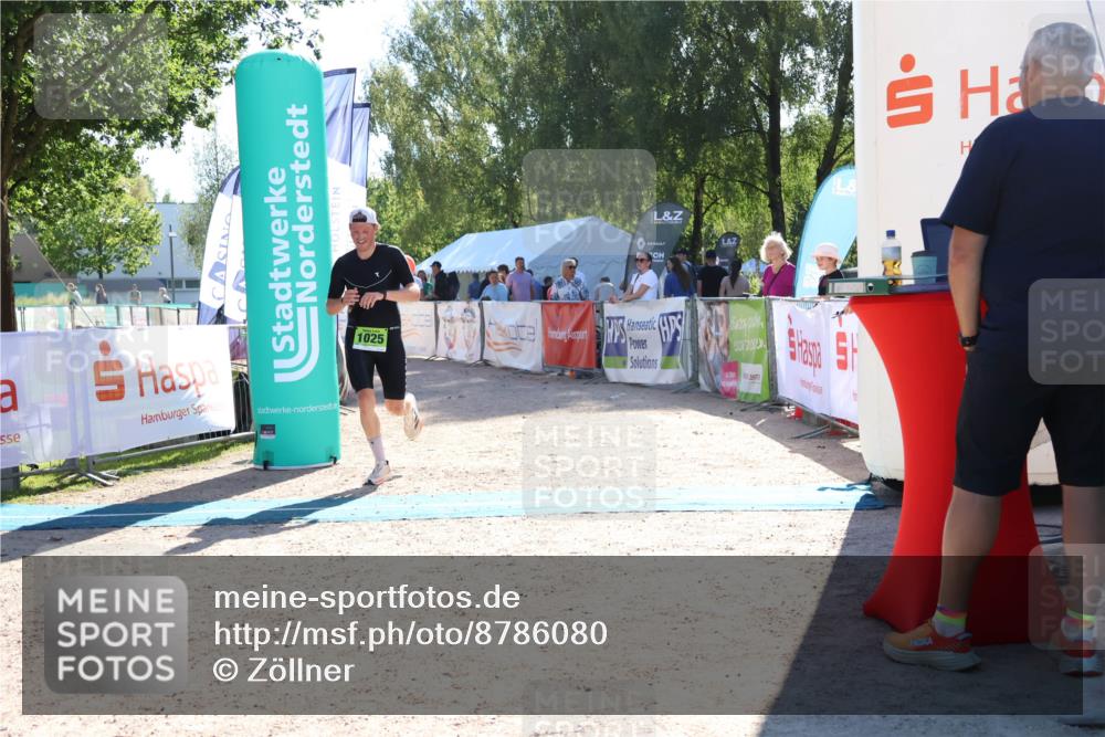 07.09.2025 - 19. Norderstedt Triathlon Zöllner http://msf.ph/oto/8786080 07.09.2025 15:36:54 Ziel 1025 meine-sportfotos.de